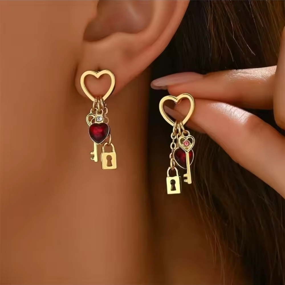 LOVE KEY HEART EARTINGS. CUTE! VALENTINES DAY.